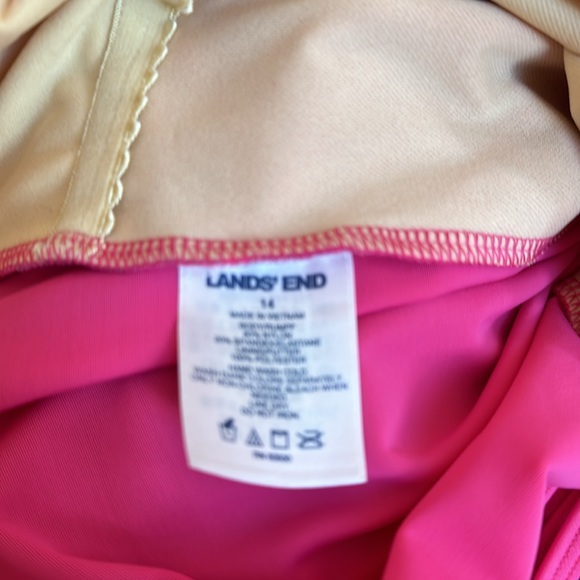 Lands End girl’s bathing suit - Picture 5 of 5